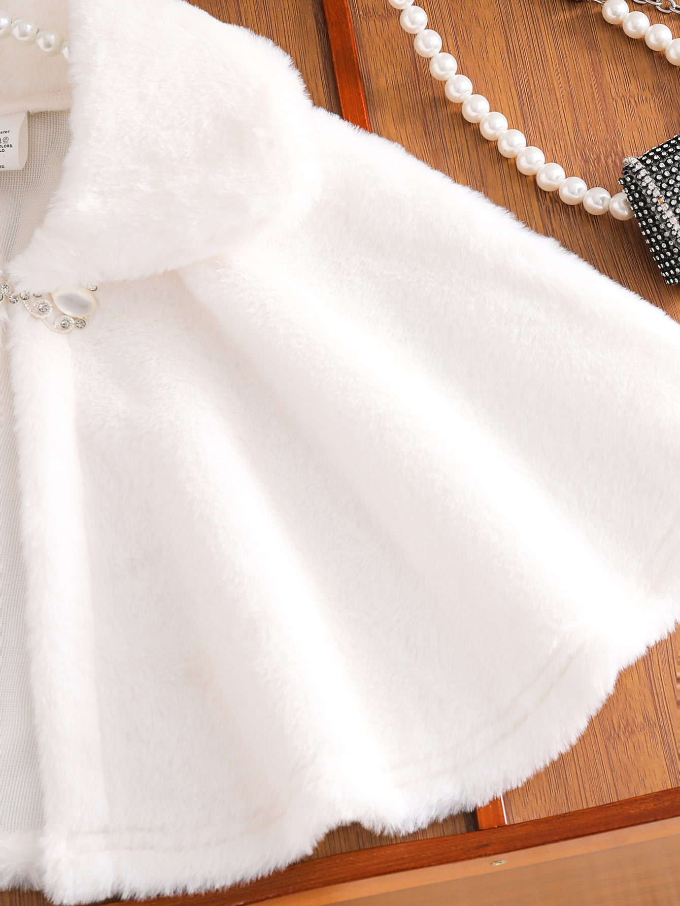 A Warm White Princess Shawl Ca - Winter Clothing Activity avaliação e preço